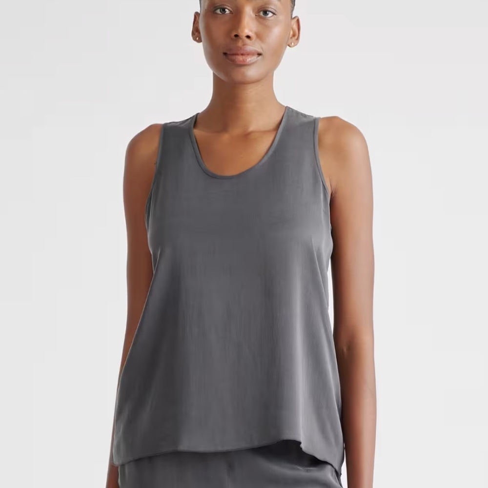 ☀️ Quince washable SILK charcoal gray blouse tank top tee